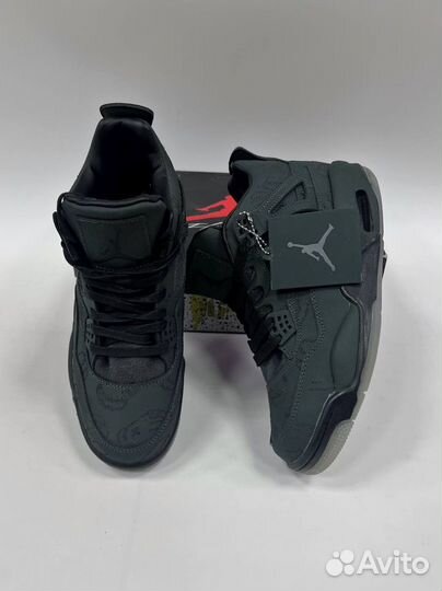 Nike air jordan 4 retro kaws