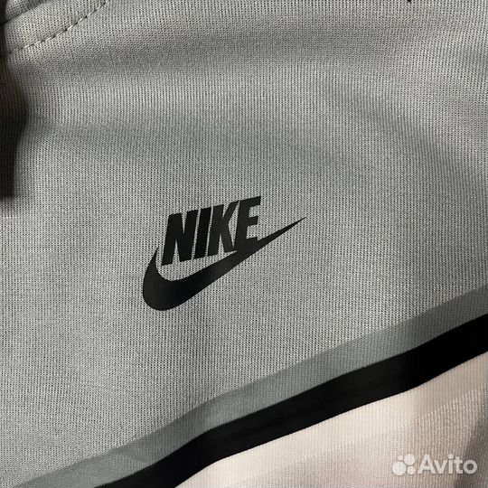 Nike Tech Fleece