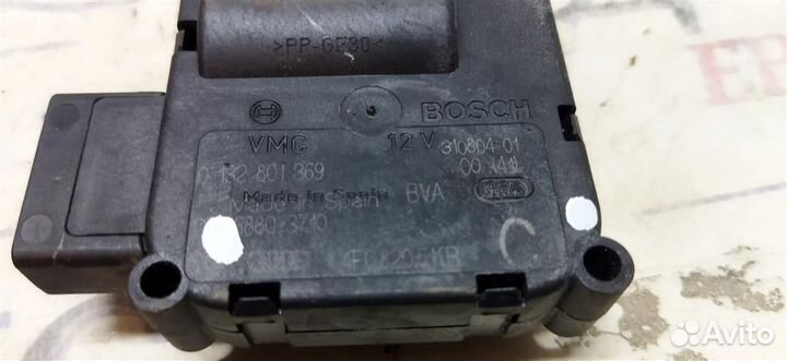 Моторчик заслонки печки Audi A8 D3 4E 2004-2010