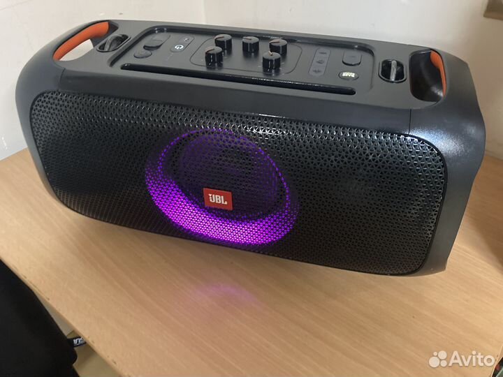 Колонка JBL partybox On-the-go