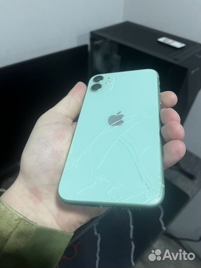 iPhone 11, 64 ГБ