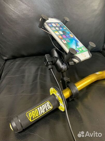 Держатель для тлф на руль мото с USB-разъемом