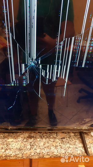 Телевизор tuvio 32 битый