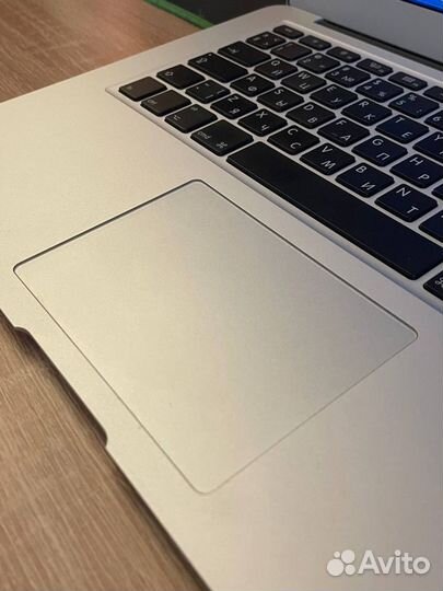 MacBook Air 13 (2017)