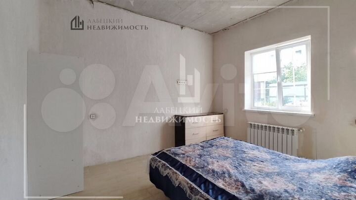 Дом 230 м² на участке 5 сот.