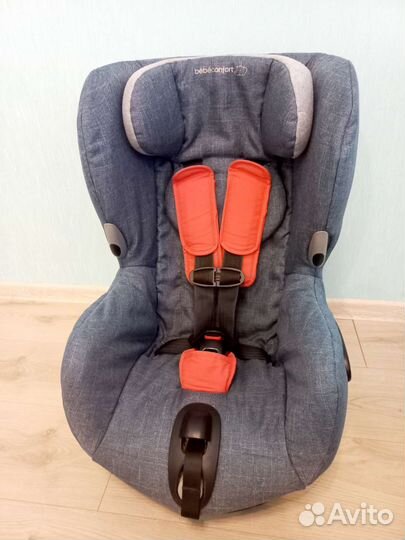 Поворотное автокресло Bebe Confort Axiss 9-18 кг