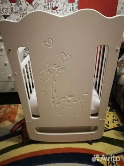 Продажа детской кроватки с маятником+матрасом