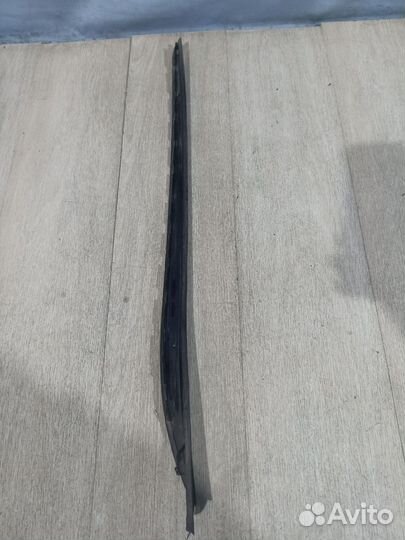 Молдинг лобового стекла левый Optima 4