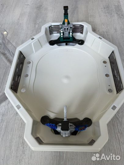 Бейблэйд арена