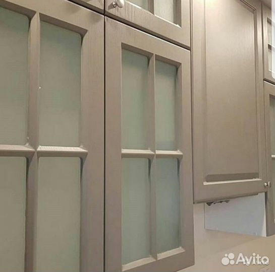 Угловая кухня под встраиваемую технику