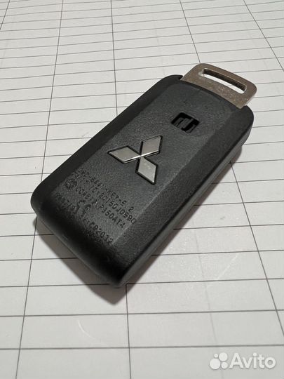 Смарт ключ Mitsubishi Outlander оригинал