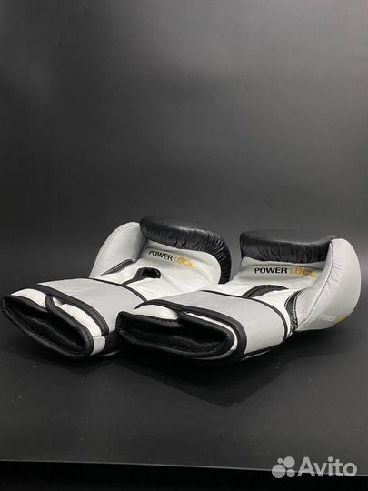 Боксерские перчатки Everlast Power Lock