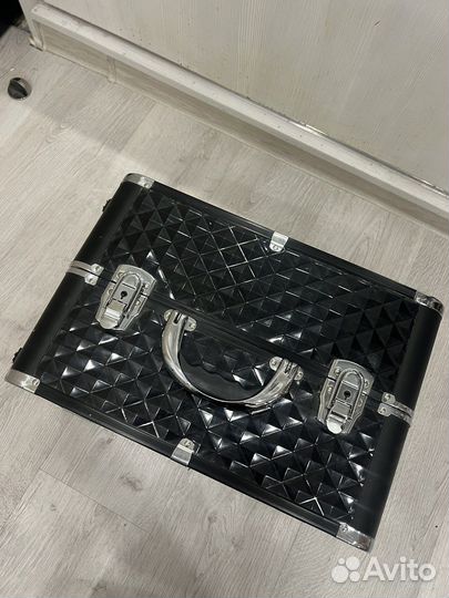 Бьюти чемодан для мастера на колесиках