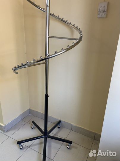 Напольная вешалка