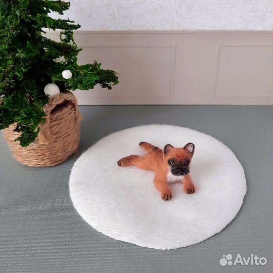 Миниатюрная игрушка щенок бульдога