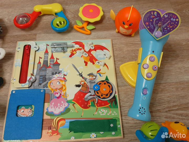 Развивающие игрушки для малышей пакетом