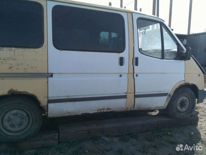 Ford Transit 2.0 МТ, 1989, битый, 230 000 км