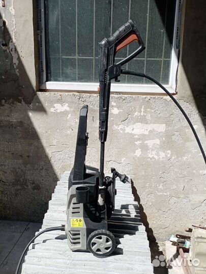 Мойка Интерскол ам 140/1700