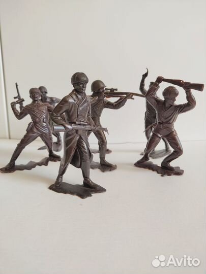 Солдатики СССР больше