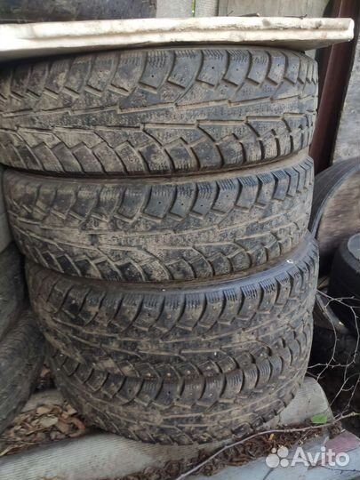 Продам шины 185х75r16c