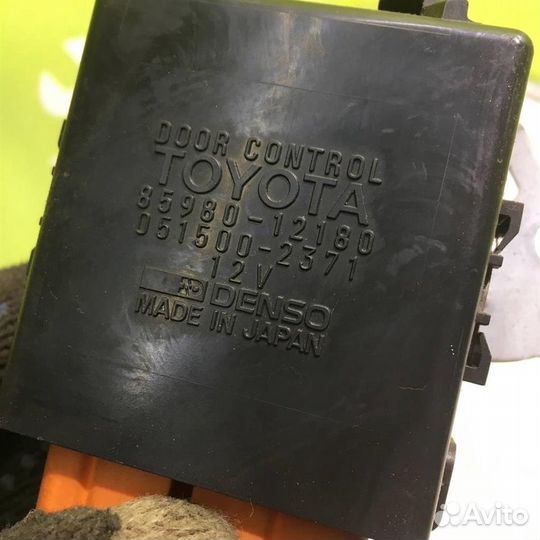 Блок управления центральным замком Тойота Королл