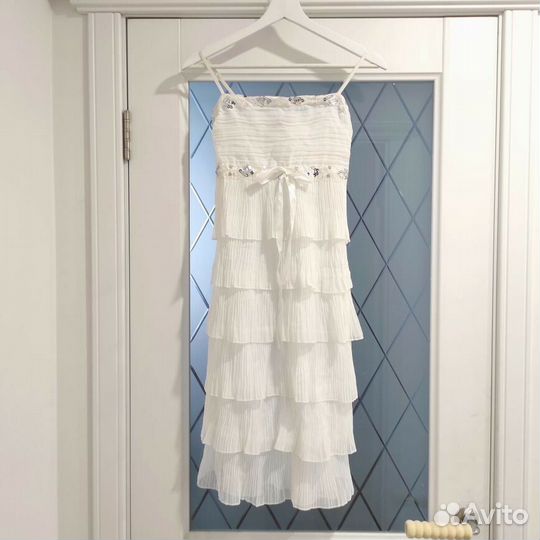 Платье белое с воланами 44-46р,новое