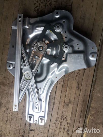 Задний Стеклоподемник kia cerato