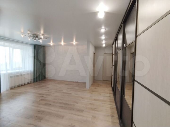 3-к. квартира, 67,4 м², 9/10 эт.