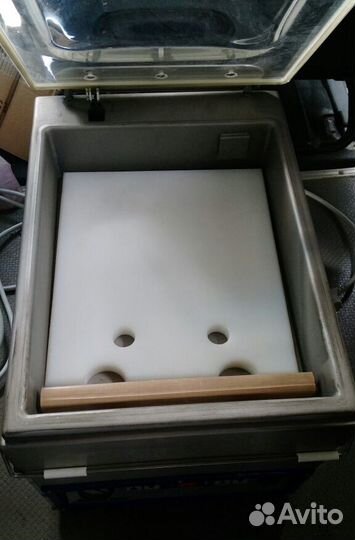 Вакуумный упаковщик продуктов