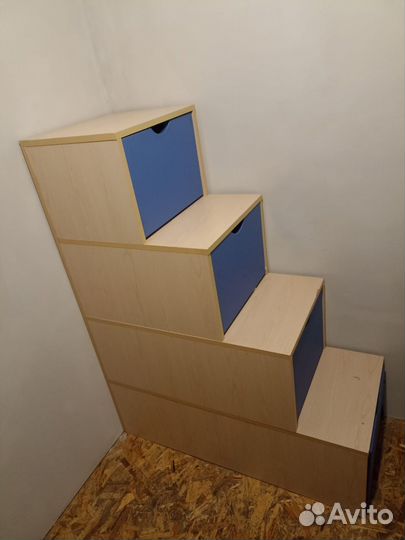 Детская кровать чердак со столом и шкафом бу