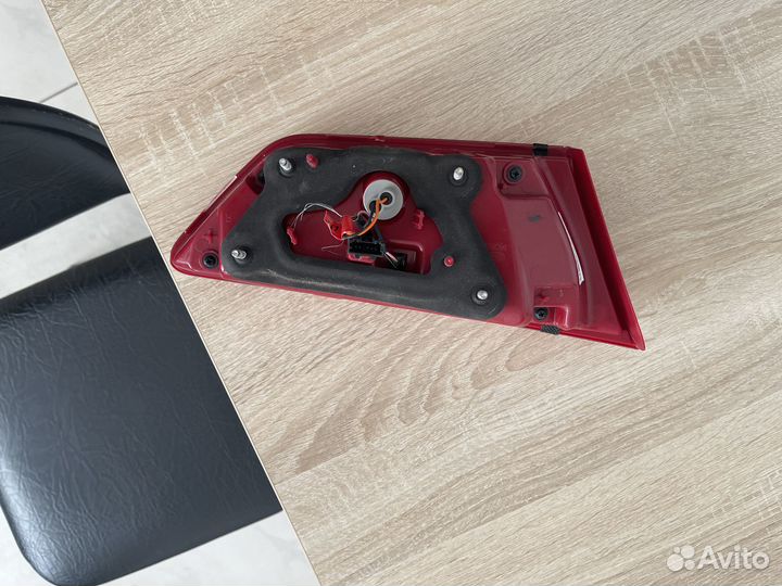 Фонарь задний правый внутренний Киа Optima 92404D4