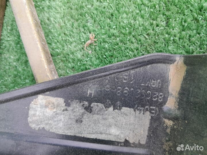 Трапеция стеклоочистителей Logan Sandero в сборе