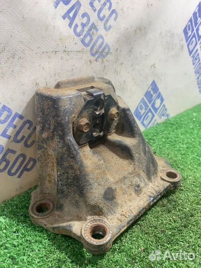 Кронштейн двигателя левый Kia Optima седан 2.0