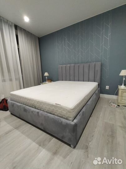 Кровать с мягким изголовьем