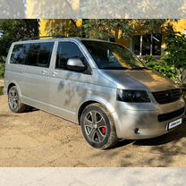 Volkswagen Multivan 2.5 MT, 2006, 450 000 км, с пробегом, цена 1 300 000 руб.