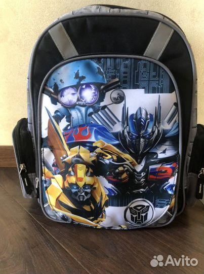 Рюкзак школьный