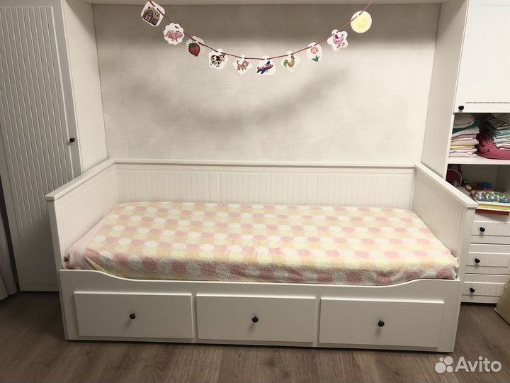 Кровать кушетка IKEA хемнэс hemnes с 2 матрасами