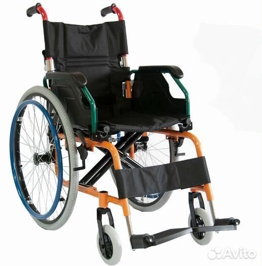 Кресло коляска детская с пневмо колесами FS980LA