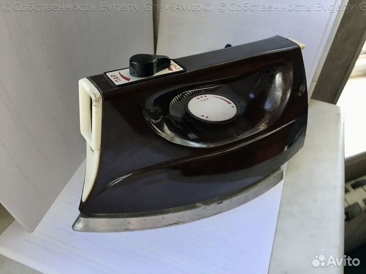 Утюг СССР электрический с паром