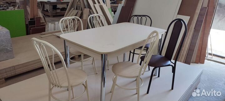 Столы и стулья
