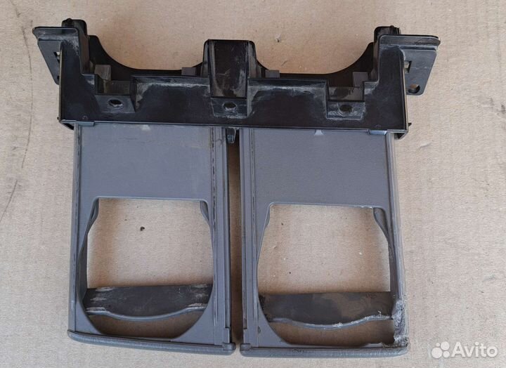 Подстаканник Toyota Gaia SXM10