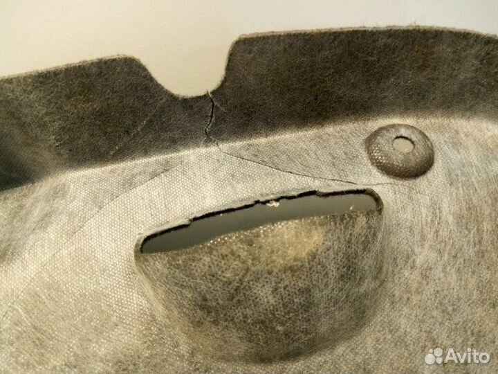 Обшивка багажника Mazda 3 BL 2009