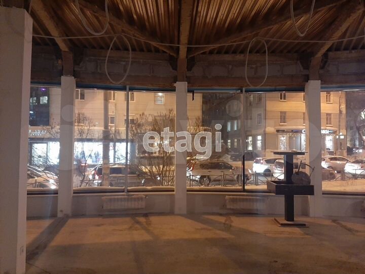 Продам торговое помещение, 435 м²