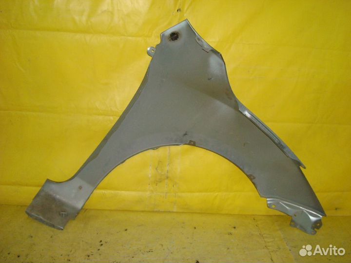 Крыло переднее Mazda Axela blffw (Левое)