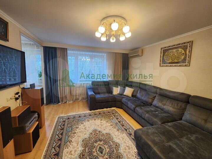 4-к. квартира, 82 м², 3/9 эт.