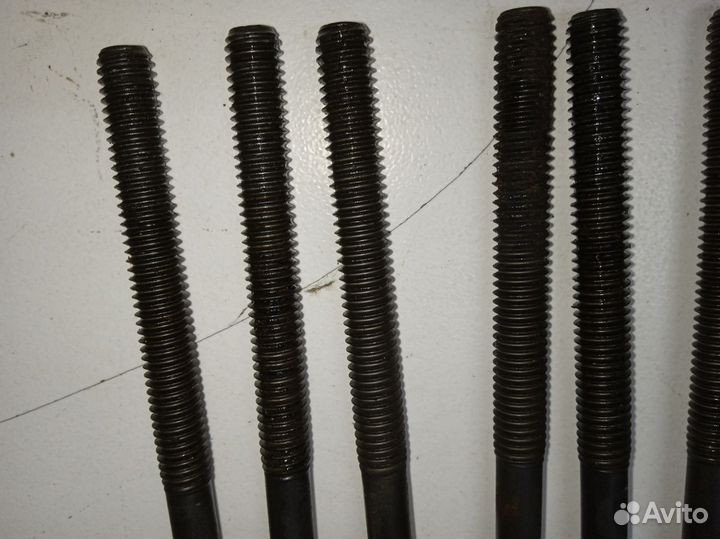 Kia Ceed (ED) l комплект болтов головки блока