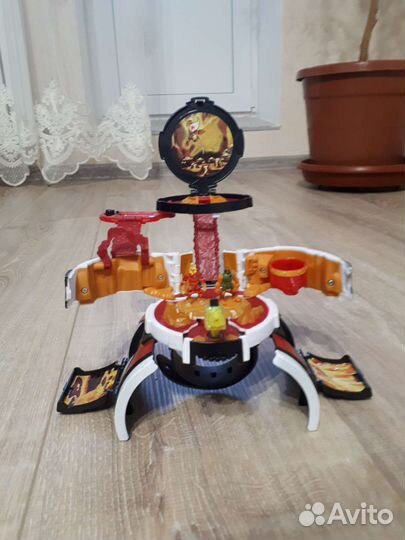 Микро мир Бен 10/Игровой центр/часы раскладные