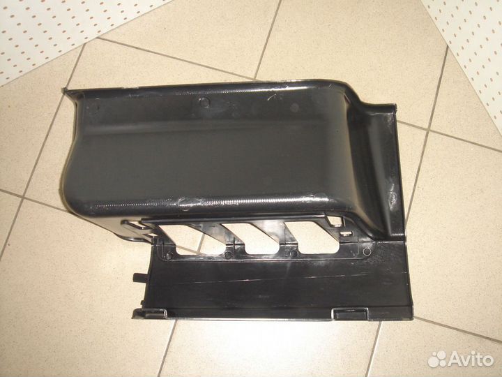 Корпус подножки правой volvo FH12 2000)