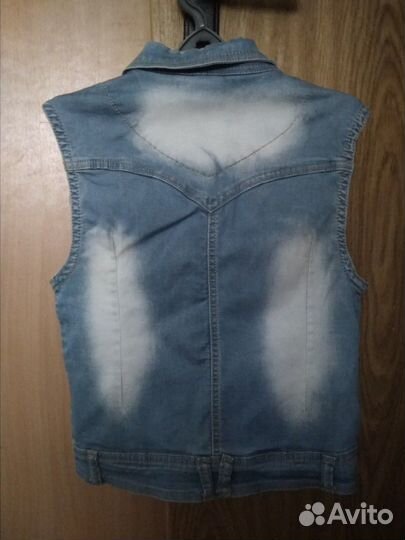 Джинсовая жилетка