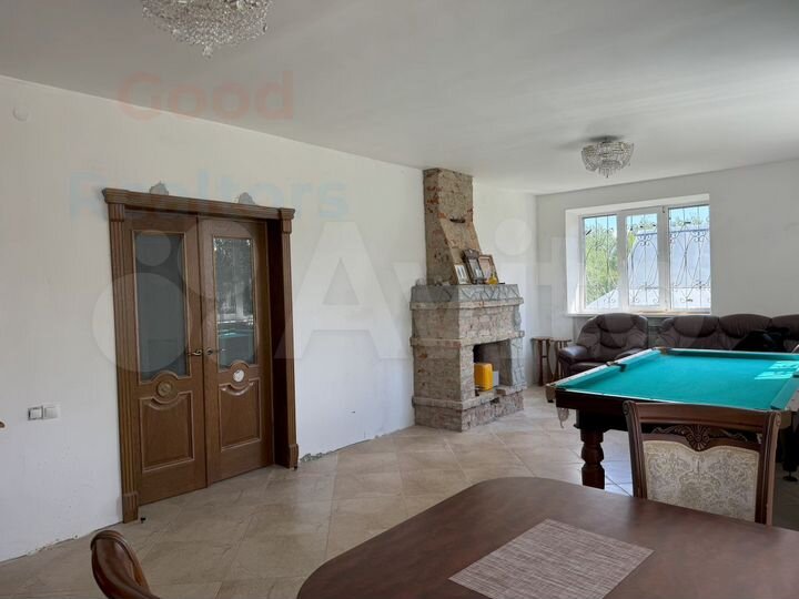 Дом 268,1 м² на участке 15 сот.